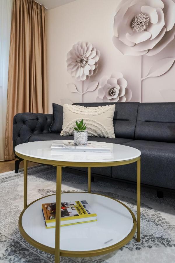 The Urban Oasis Apartment บูคาเรสต์ ภายนอก รูปภาพ